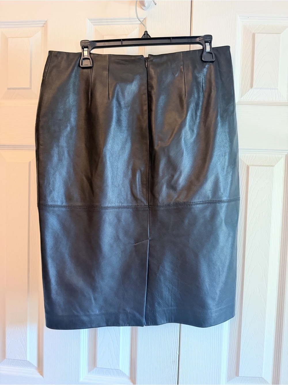 Talbots Black Soft Leather Pencil Skirt - Classic Women's Skirt - Picture 2 of 6